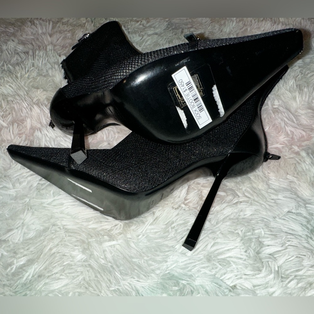 New SAINT LAURENT Aston Pointed Toe Sock Bootie In Black Size 38 - Picture 3 of 9
